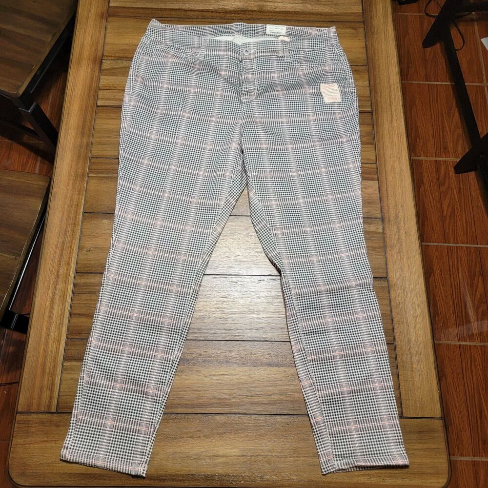 St. John's Bay - Mid Rise Skinny Jean, Plaid - Size 18W - NWT